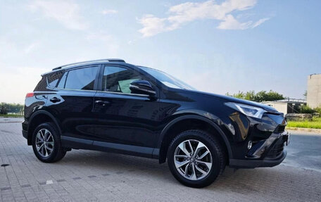 Toyota RAV4, 2019 год, 2 150 000 рублей, 3 фотография