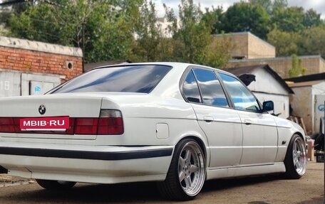 BMW 5 серия, 1990 год, 630 000 рублей, 18 фотография