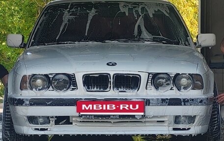 BMW 5 серия, 1990 год, 630 000 рублей, 15 фотография
