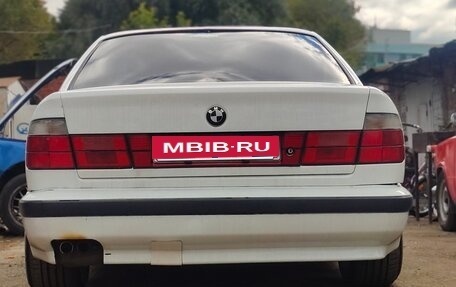 BMW 5 серия, 1990 год, 630 000 рублей, 19 фотография