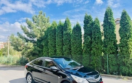 Hyundai Solaris II рестайлинг, 2015 год, 910 000 рублей, 1 фотография
