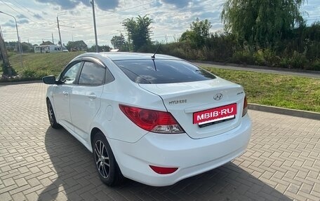 Hyundai Solaris II рестайлинг, 2013 год, 745 000 рублей, 4 фотография