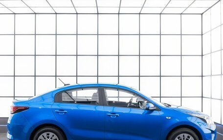 KIA Rio IV, 2020 год, 1 590 000 рублей, 5 фотография