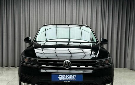 Volkswagen Tiguan II, 2017 год, 2 399 000 рублей, 2 фотография