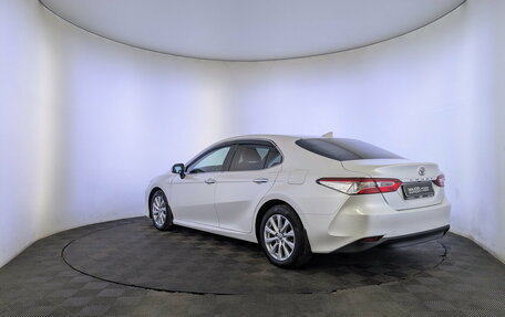 Toyota Camry, 2021 год, 3 150 000 рублей, 7 фотография