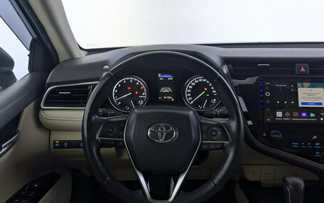 Toyota Camry, 2021 год, 3 150 000 рублей, 22 фотография