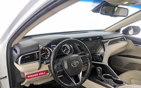 Toyota Camry, 2021 год, 3 150 000 рублей, 16 фотография