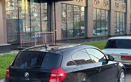 BMW 1 серия, 2010 год, 660 000 рублей, 3 фотография