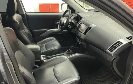Mitsubishi Outlander III рестайлинг 3, 2011 год, 1 175 000 рублей, 10 фотография
