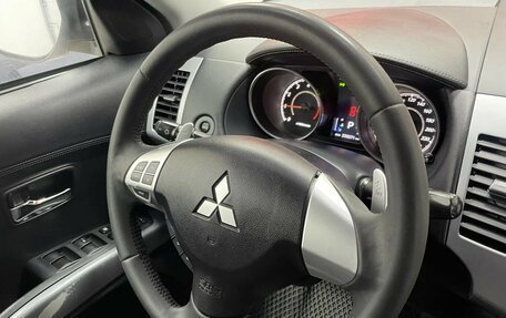 Mitsubishi Outlander III рестайлинг 3, 2011 год, 1 175 000 рублей, 12 фотография