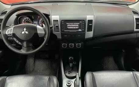 Mitsubishi Outlander III рестайлинг 3, 2011 год, 1 175 000 рублей, 11 фотография