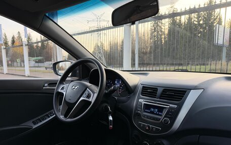 Hyundai Solaris II рестайлинг, 2015 год, 1 059 000 рублей, 9 фотография