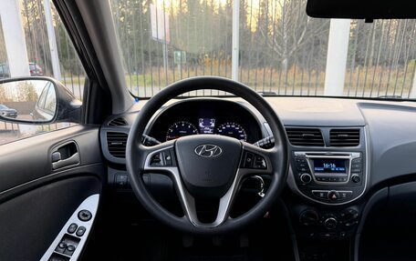 Hyundai Solaris II рестайлинг, 2015 год, 1 059 000 рублей, 11 фотография