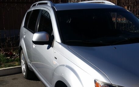 Mitsubishi Outlander III рестайлинг 3, 2008 год, 1 145 000 рублей, 4 фотография
