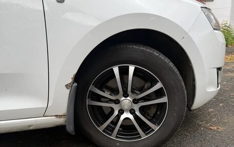 Skoda Rapid I, 2014 год, 740 000 рублей, 4 фотография