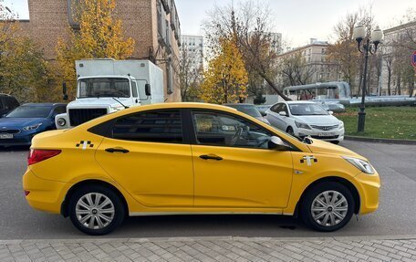 Hyundai Solaris II рестайлинг, 2013 год, 565 000 рублей, 2 фотография