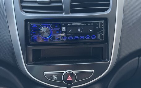 Hyundai Solaris II рестайлинг, 2013 год, 565 000 рублей, 12 фотография
