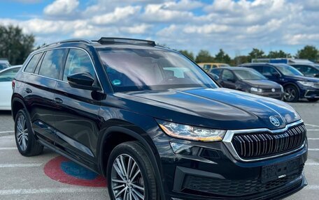 Skoda Kodiaq I, 2023 год, 3 575 000 рублей, 3 фотография