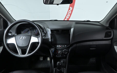 Hyundai Solaris II рестайлинг, 2013 год, 670 000 рублей, 8 фотография
