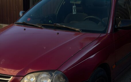 Toyota Avensis III рестайлинг, 1998 год, 250 000 рублей, 3 фотография
