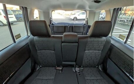 Toyota ISis I, 2017 год, 1 520 000 рублей, 12 фотография
