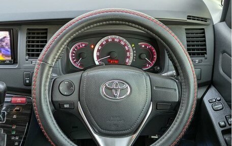 Toyota ISis I, 2017 год, 1 520 000 рублей, 22 фотография