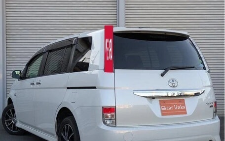 Toyota ISis I, 2017 год, 1 520 000 рублей, 5 фотография