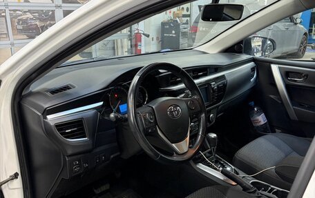 Toyota Corolla, 2015 год, 1 395 000 рублей, 5 фотография