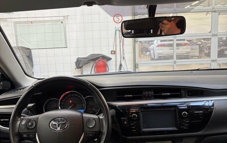 Toyota Corolla, 2015 год, 1 395 000 рублей, 6 фотография