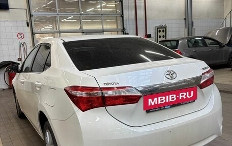 Toyota Corolla, 2015 год, 1 395 000 рублей, 4 фотография