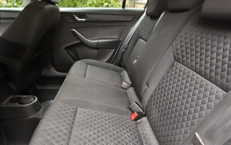 Skoda Rapid I, 2017 год, 1 280 000 рублей, 8 фотография