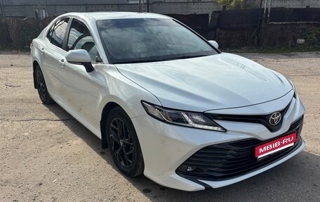 Toyota Camry, 2018 год, 2 650 000 рублей, 1 фотография