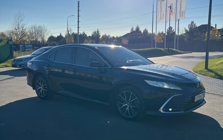 Toyota Camry, 2021 год, 3 499 000 рублей, 7 фотография