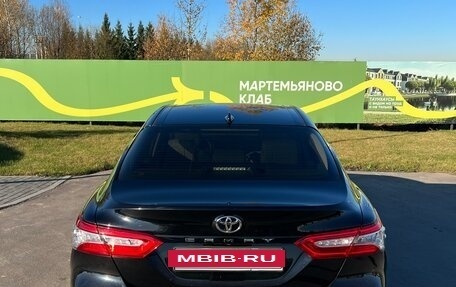 Toyota Camry, 2021 год, 3 499 000 рублей, 4 фотография