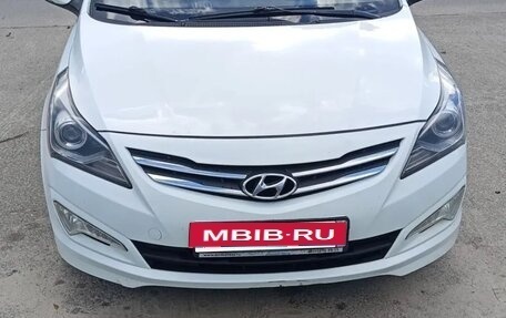 Hyundai Solaris II рестайлинг, 2016 год, 800 000 рублей, 1 фотография