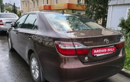 Toyota Camry, 2017 год, 2 460 000 рублей, 3 фотография