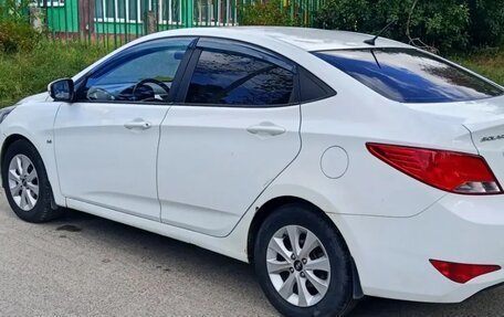 Hyundai Solaris II рестайлинг, 2016 год, 800 000 рублей, 6 фотография