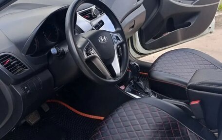 Hyundai Solaris II рестайлинг, 2016 год, 800 000 рублей, 8 фотография