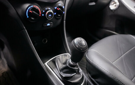 Hyundai Solaris II рестайлинг, 2014 год, 800 000 рублей, 7 фотография