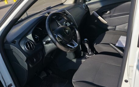 Renault Logan II, 2018 год, 849 000 рублей, 9 фотография