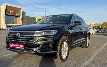 Volkswagen Touareg III, 2018 год, 4 500 000 рублей, 1 фотография