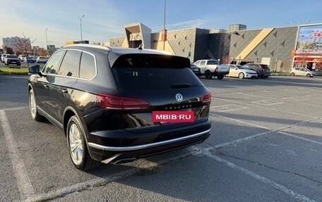 Volkswagen Touareg III, 2018 год, 4 500 000 рублей, 5 фотография