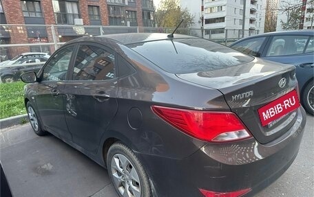Hyundai Solaris II рестайлинг, 2015 год, 1 300 000 рублей, 4 фотография