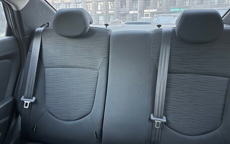 Hyundai Solaris II рестайлинг, 2015 год, 1 300 000 рублей, 21 фотография