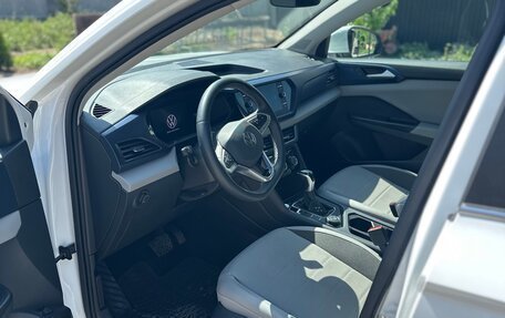 Volkswagen Taos, 2022 год, 1 900 000 рублей, 8 фотография