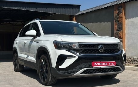 Volkswagen Taos, 2022 год, 1 900 000 рублей, 3 фотография