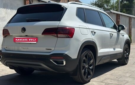Volkswagen Taos, 2022 год, 1 900 000 рублей, 4 фотография