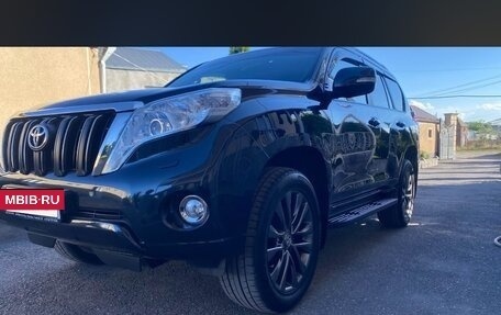 Toyota Land Cruiser Prado 150 рестайлинг, 2014 год, 3 300 000 рублей, 5 фотография