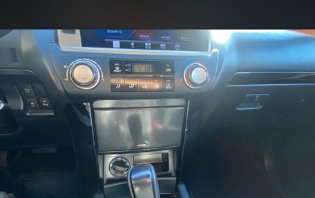 Toyota Land Cruiser Prado 150 рестайлинг, 2014 год, 3 300 000 рублей, 22 фотография