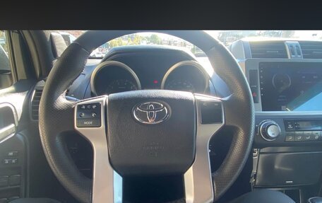 Toyota Land Cruiser Prado 150 рестайлинг, 2014 год, 3 300 000 рублей, 20 фотография